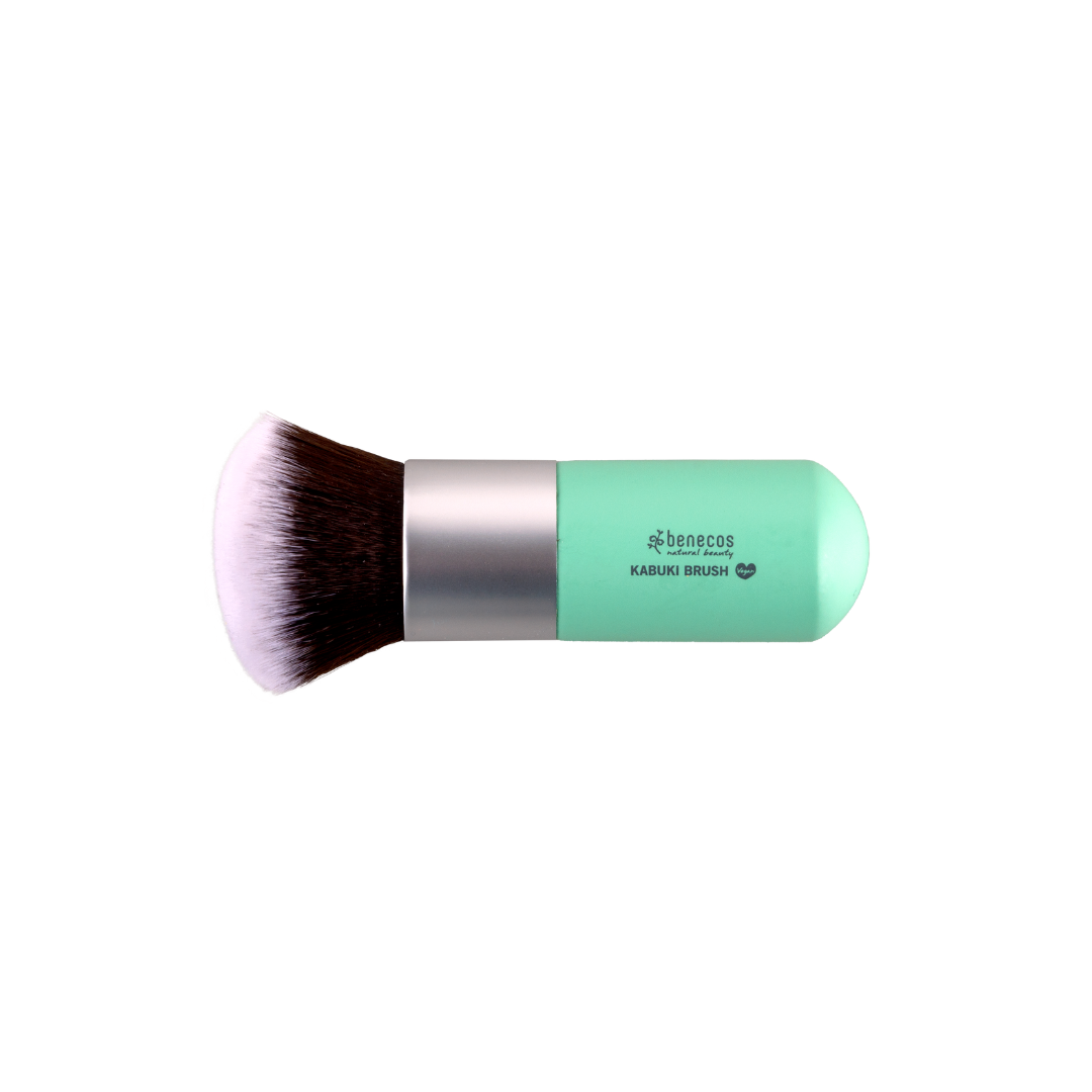 natural kabuki makeup brush for powder