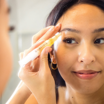 Brow serum applicator.